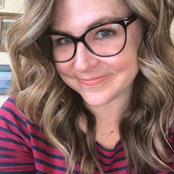 Meet your Posher, Kelli - Picture 1 of 1